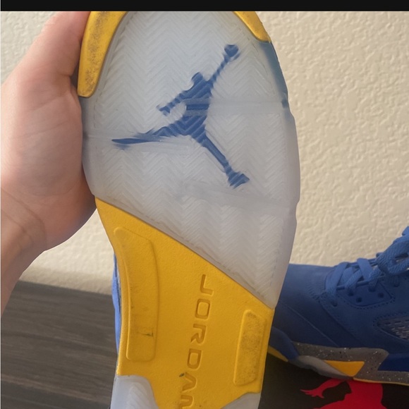 Jordan 5 - Picture 3 of 5